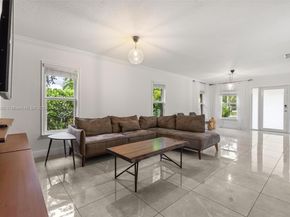 1081 NE 132nd St, North Miami FL 33161