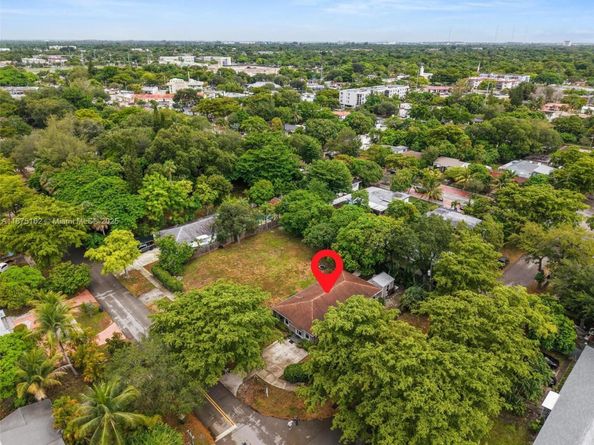 1081 NE 132nd St, North Miami FL 33161