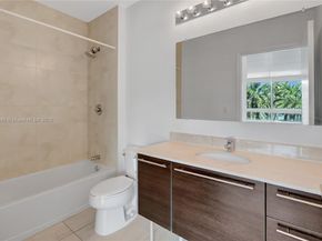 1900 N Bayshore Dr 507, Miami FL 33132