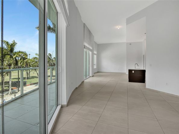 1900 N Bayshore Dr 507, Miami FL 33132