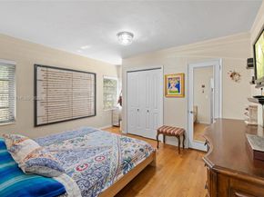 2460 SW 24th St, Miami FL 33145