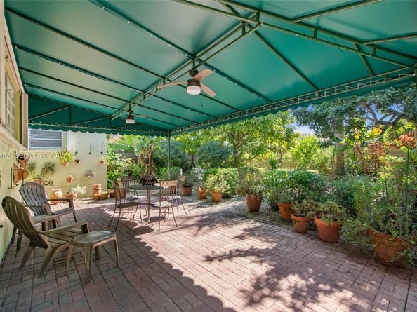 2460 SW 24th St, Miami FL 33145