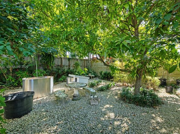 2460 SW 24th St, Miami FL 33145