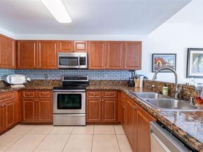 11002 NW 83rd St 213, Doral FL 33178