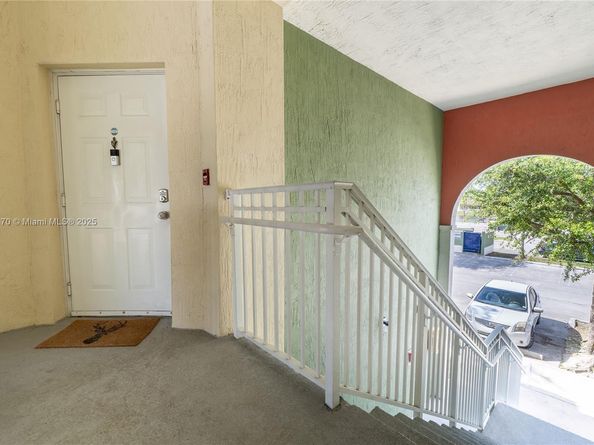 11002 NW 83rd St 213, Doral FL 33178