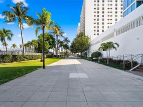 2655 Collins Ave 2406, Miami Beach FL 33140