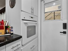 1820 Venice Park Dr 102, North Miami FL 33181