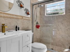 1820 Venice Park Dr 102, North Miami FL 33181