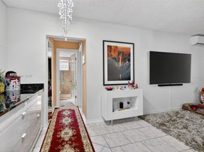 1820 Venice Park Dr 102, North Miami FL 33181