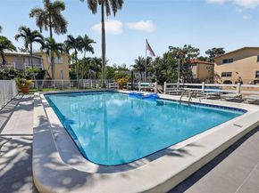 1820 Venice Park Dr 102, North Miami FL 33181