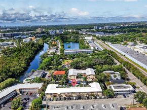 1820 Venice Park Dr 102, North Miami FL 33181