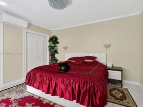 1820 Venice Park Dr 102, North Miami FL 33181