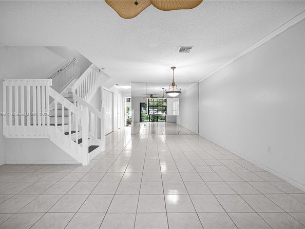 502 Westree Ln, Plantation FL 33324