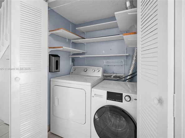 502 Westree Ln, Plantation FL 33324