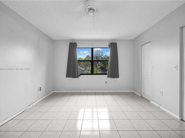 502 Westree Ln, Plantation FL 33324