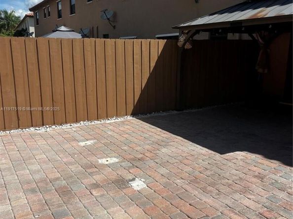 152 SE 37th Ter 152, Homestead FL 33033