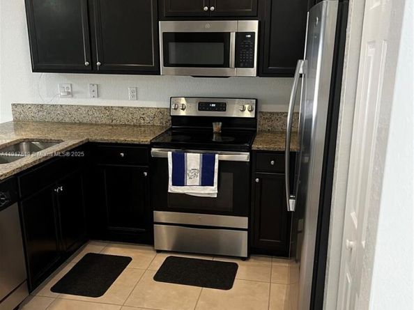 152 SE 37th Ter 152, Homestead FL 33033