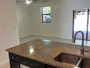 152 SE 37th Ter 152, Homestead FL 33033