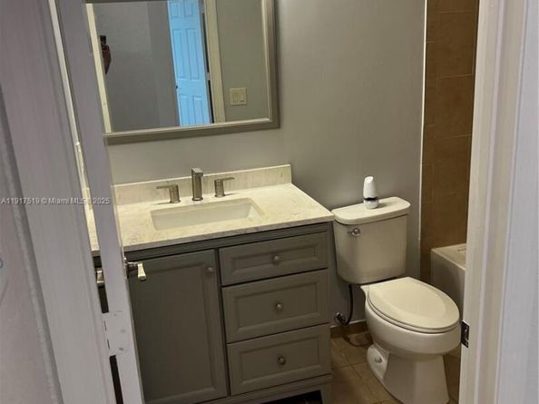 152 SE 37th Ter 152, Homestead FL 33033