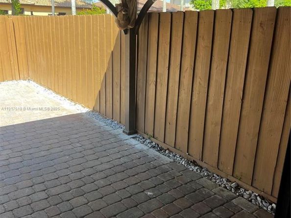 152 SE 37th Ter 152, Homestead FL 33033