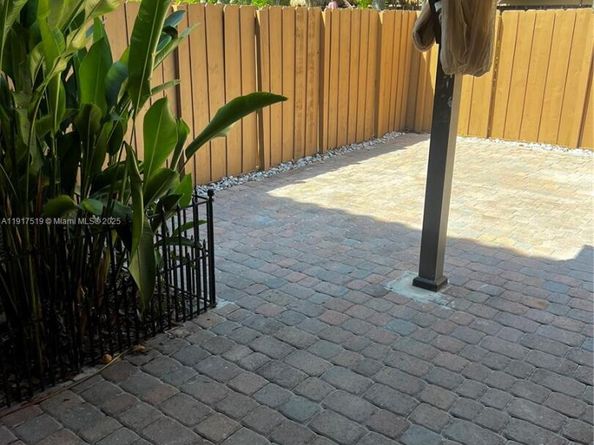 152 SE 37th Ter 152, Homestead FL 33033