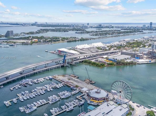253 NE 2 St 626, Miami FL 33132