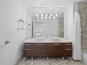 253 NE 2 St 626, Miami FL 33132