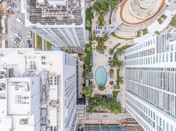 253 NE 2 St 626, Miami FL 33132