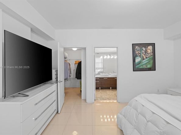 253 NE 2 St 626, Miami FL 33132