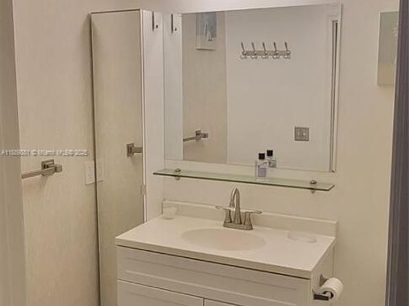 444 NE 30th St 607, Miami FL 33137