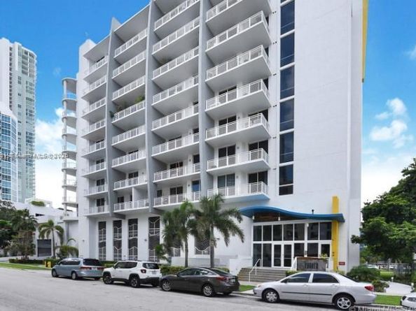 444 NE 30th St 607, Miami FL 33137