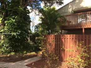 17 Crossings Cir E, Boynton Beach FL 33435