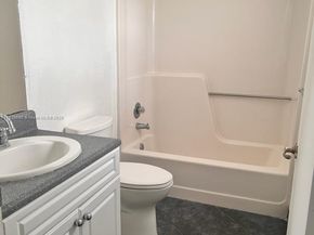 17 Crossings Cir E, Boynton Beach FL 33435