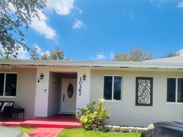 10362 SW 208th Ln, Cutler Bay FL 33189