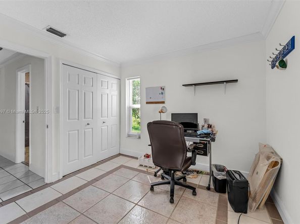 10362 SW 208th Ln, Cutler Bay FL 33189