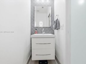 17303 NW 6th Ct, Pembroke Pines FL 33029