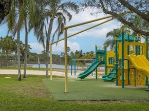 17303 NW 6th Ct, Pembroke Pines FL 33029