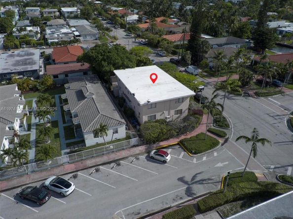 8031 Hawthorne Ave, Miami Beach FL 33141