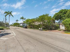 8031 Hawthorne Ave, Miami Beach FL 33141