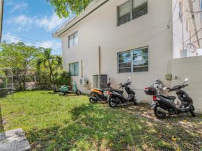 8031 Hawthorne Ave, Miami Beach FL 33141