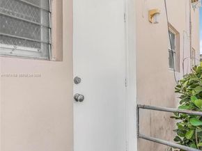 8031 Hawthorne Ave, Miami Beach FL 33141