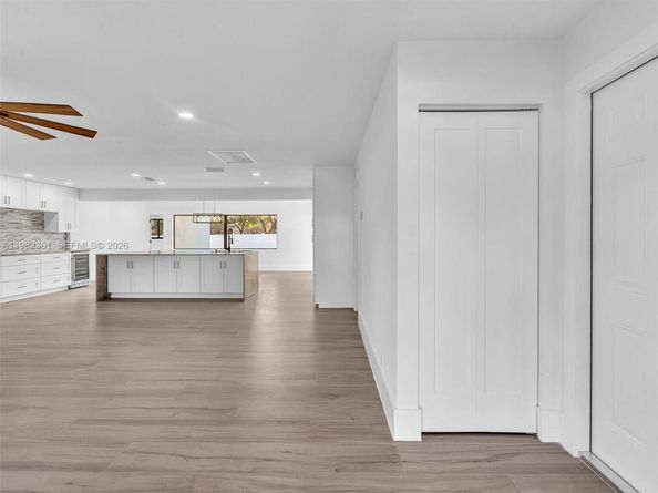 1501 NW 109th Ter, Pembroke Pines FL 33026