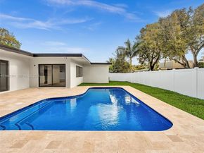 1501 NW 109th Ter, Pembroke Pines FL 33026