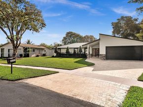 1501 NW 109th Ter, Pembroke Pines FL 33026