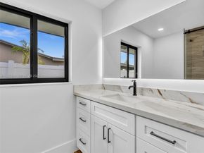 1501 NW 109th Ter, Pembroke Pines FL 33026