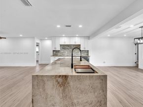 1501 NW 109th Ter, Pembroke Pines FL 33026