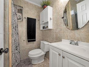 1401 NW 44th St, Miami FL 33142