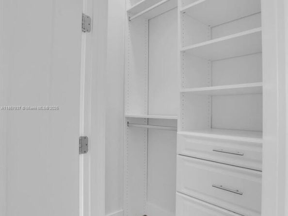 5952 W Brookfield Cir W, Hollywood FL 33312