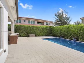 5952 W Brookfield Cir W, Hollywood FL 33312