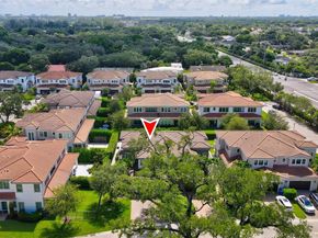 5952 W Brookfield Cir W, Hollywood FL 33312